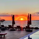 Wave & Wellness Apartman *