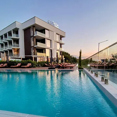 Wave & Wellness Free Parking * فارنا